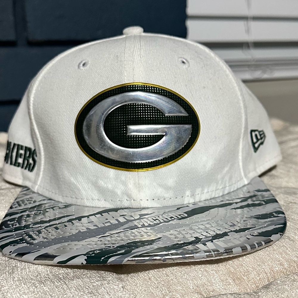 Like New Green Bay Packers New Era Snap Back Hat